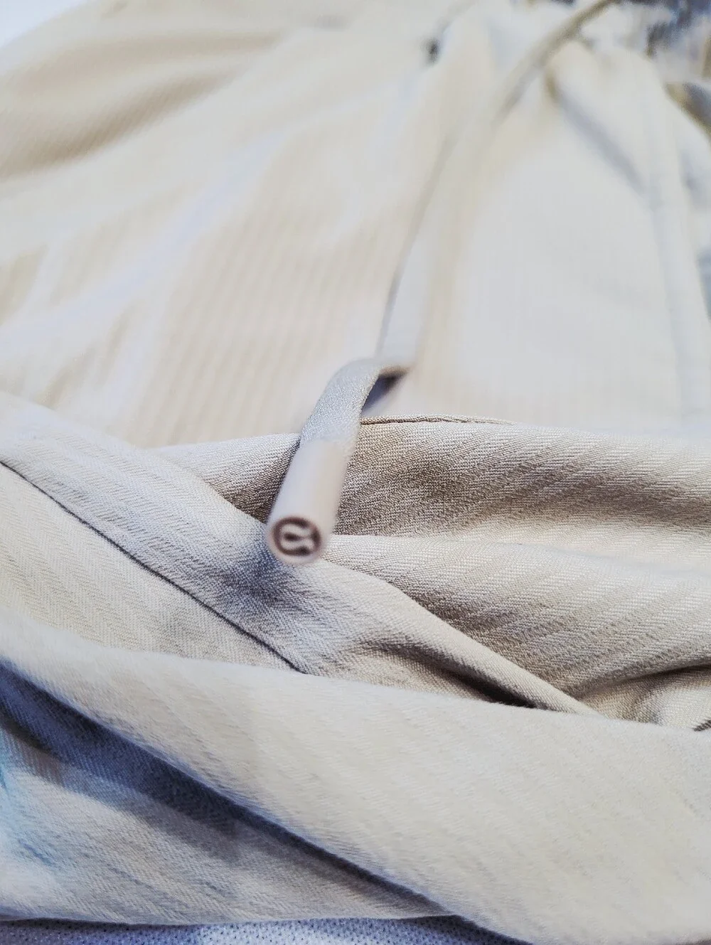 Lululemon Beyond The Studio Joggers Athleisure Tan/Cream/Khaki Women's Size 4